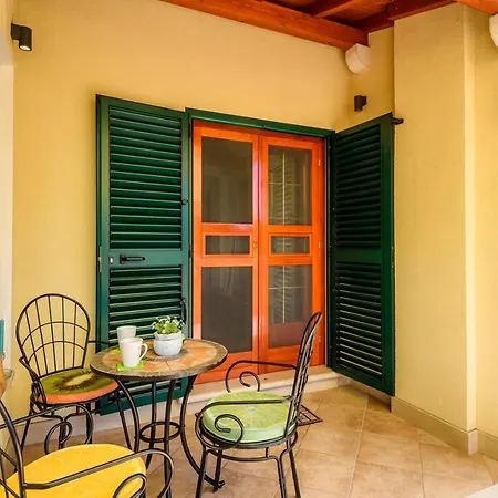 Apartment Jadranka With Sea View In *